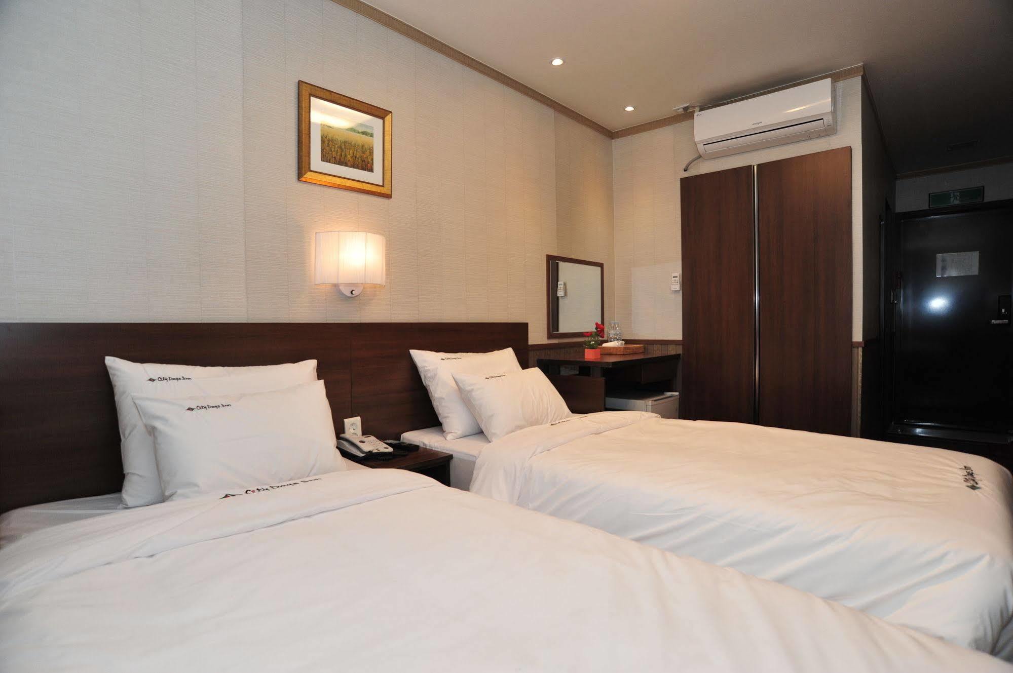 Global Inn Seoul Dongdaemun City Days Inn Exterior foto