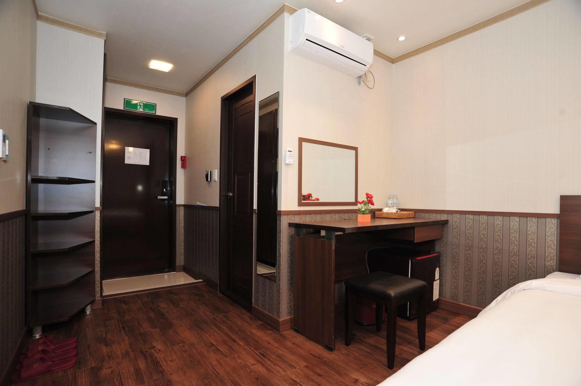 Global Inn Seoul Dongdaemun City Days Inn Exterior foto