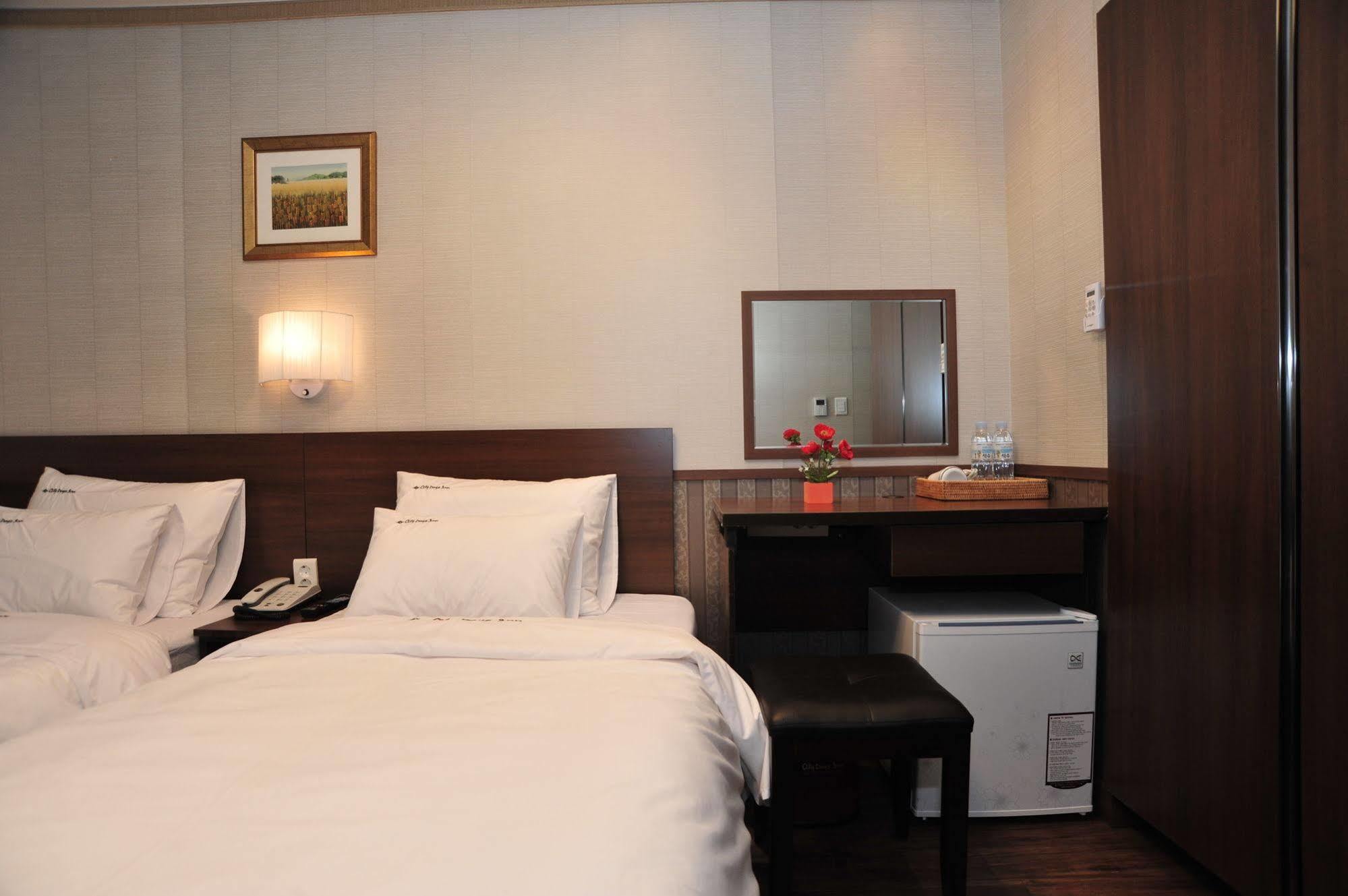 Global Inn Seoul Dongdaemun City Days Inn Exterior foto