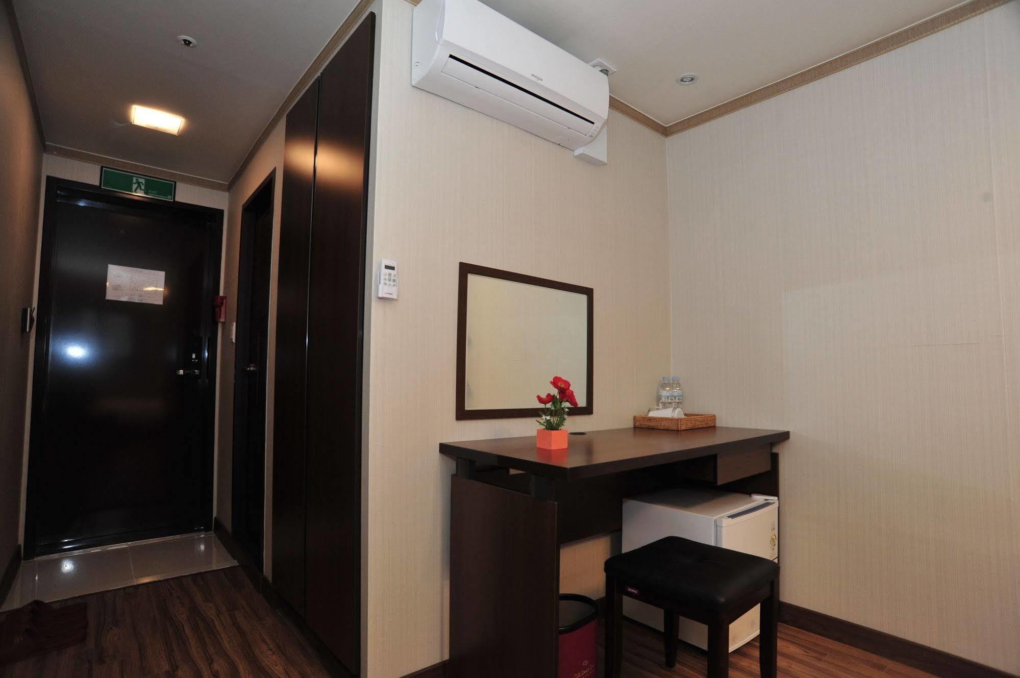 Global Inn Seoul Dongdaemun City Days Inn Exterior foto