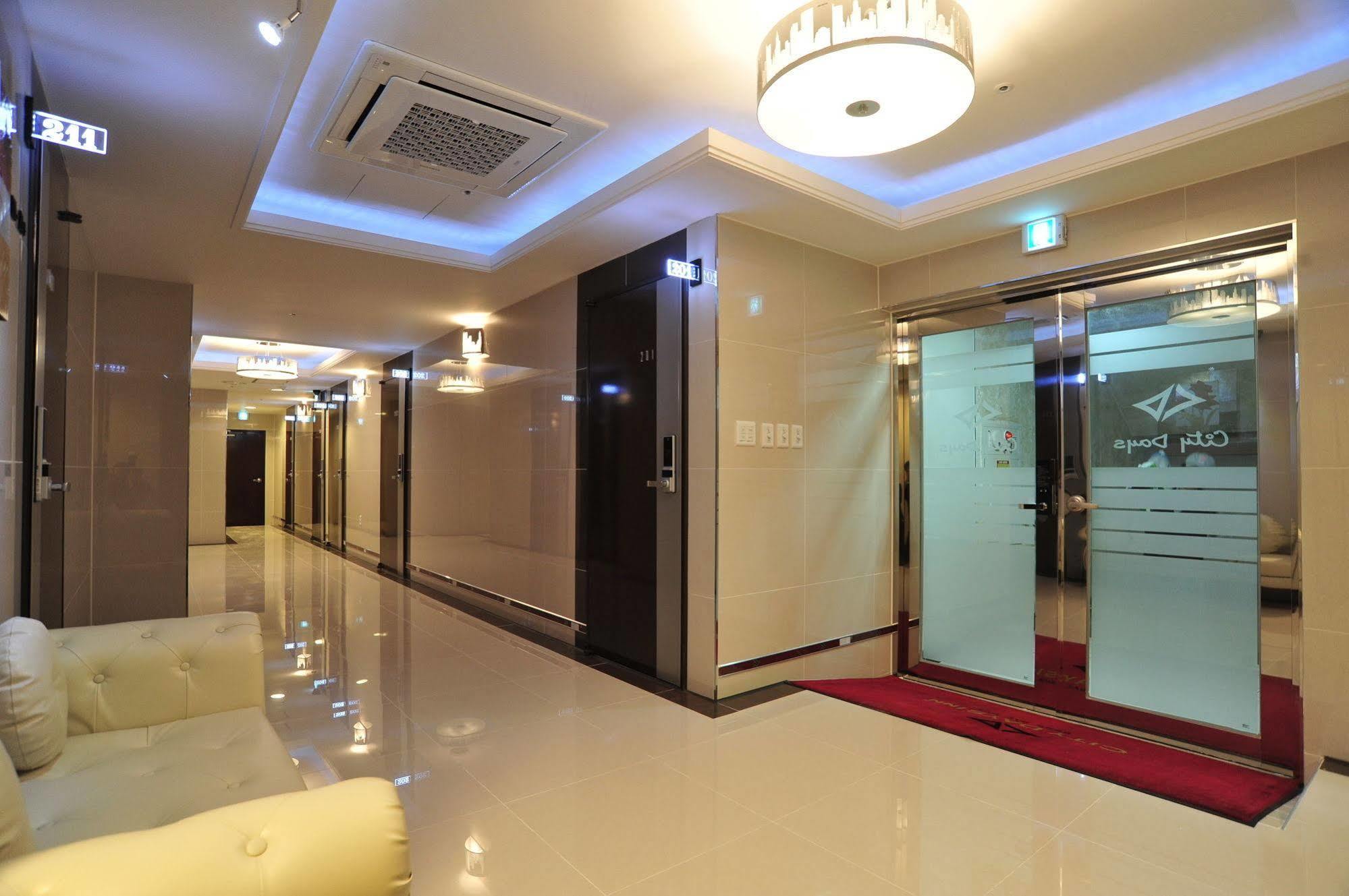 Global Inn Seoul Dongdaemun City Days Inn Exterior foto