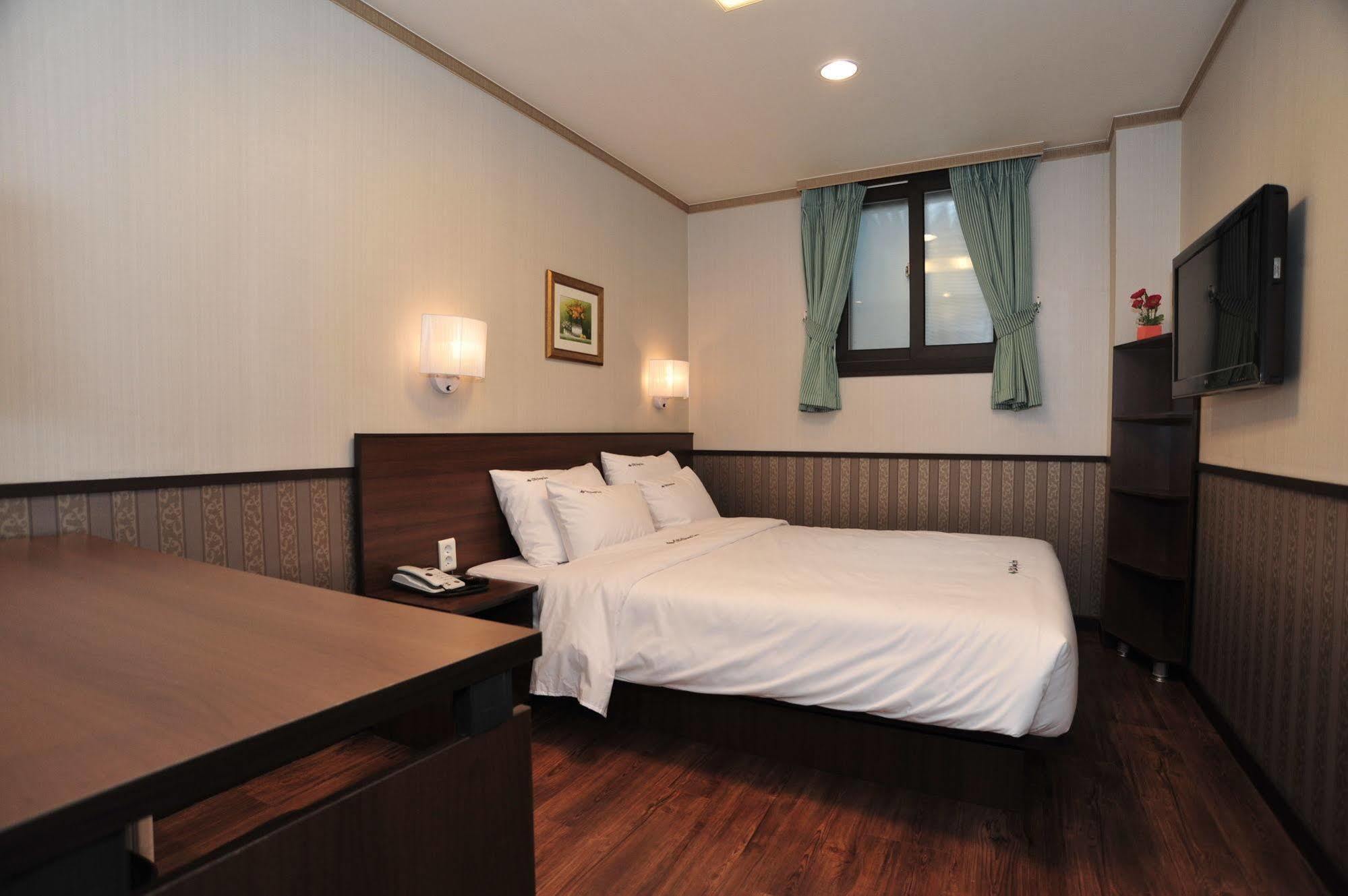 Global Inn Seoul Dongdaemun City Days Inn Exterior foto